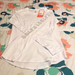 Never worn active wear top by H&M